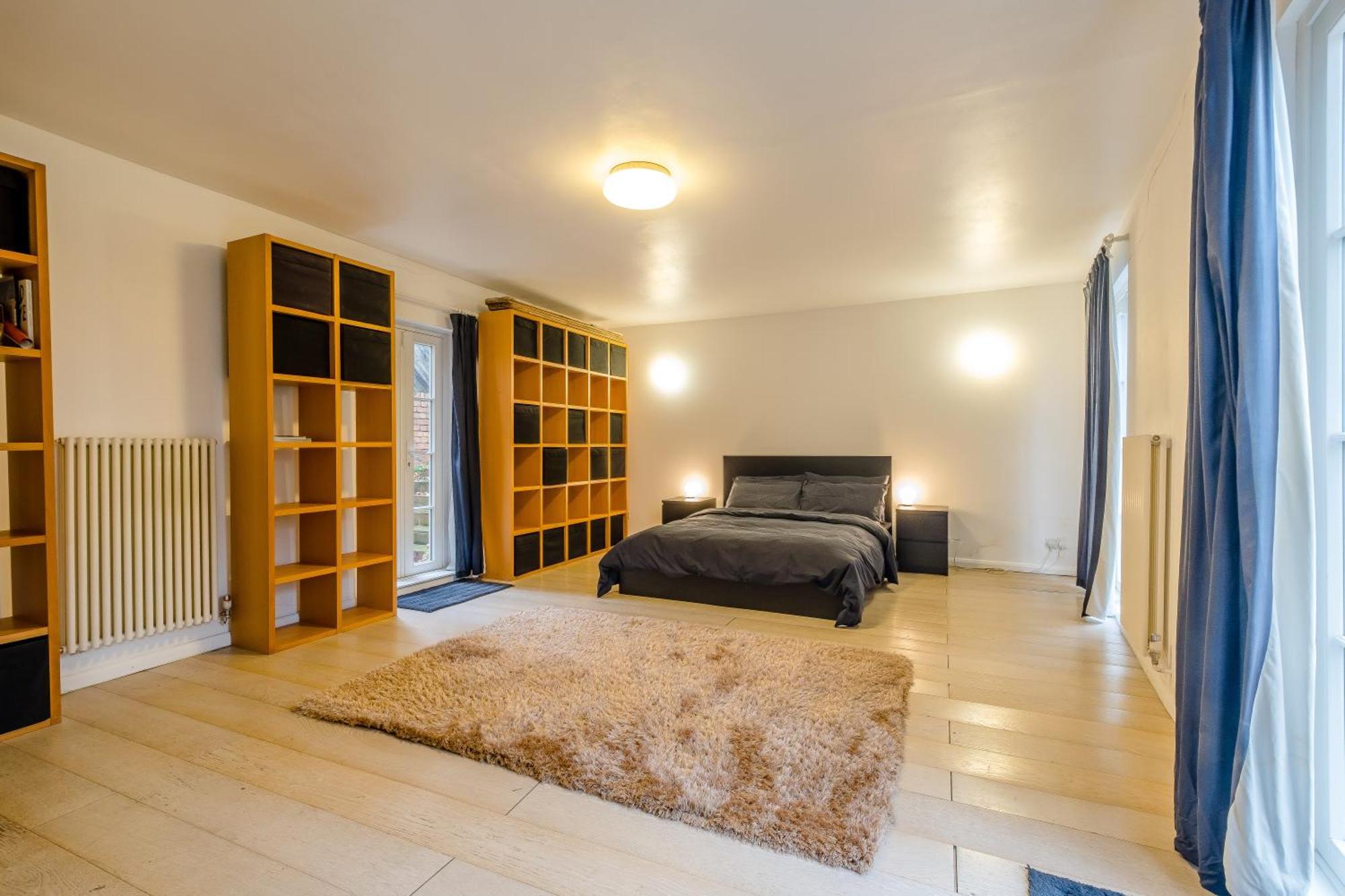Stunning Oversized 3 Bedroom Flat In Notting Hill